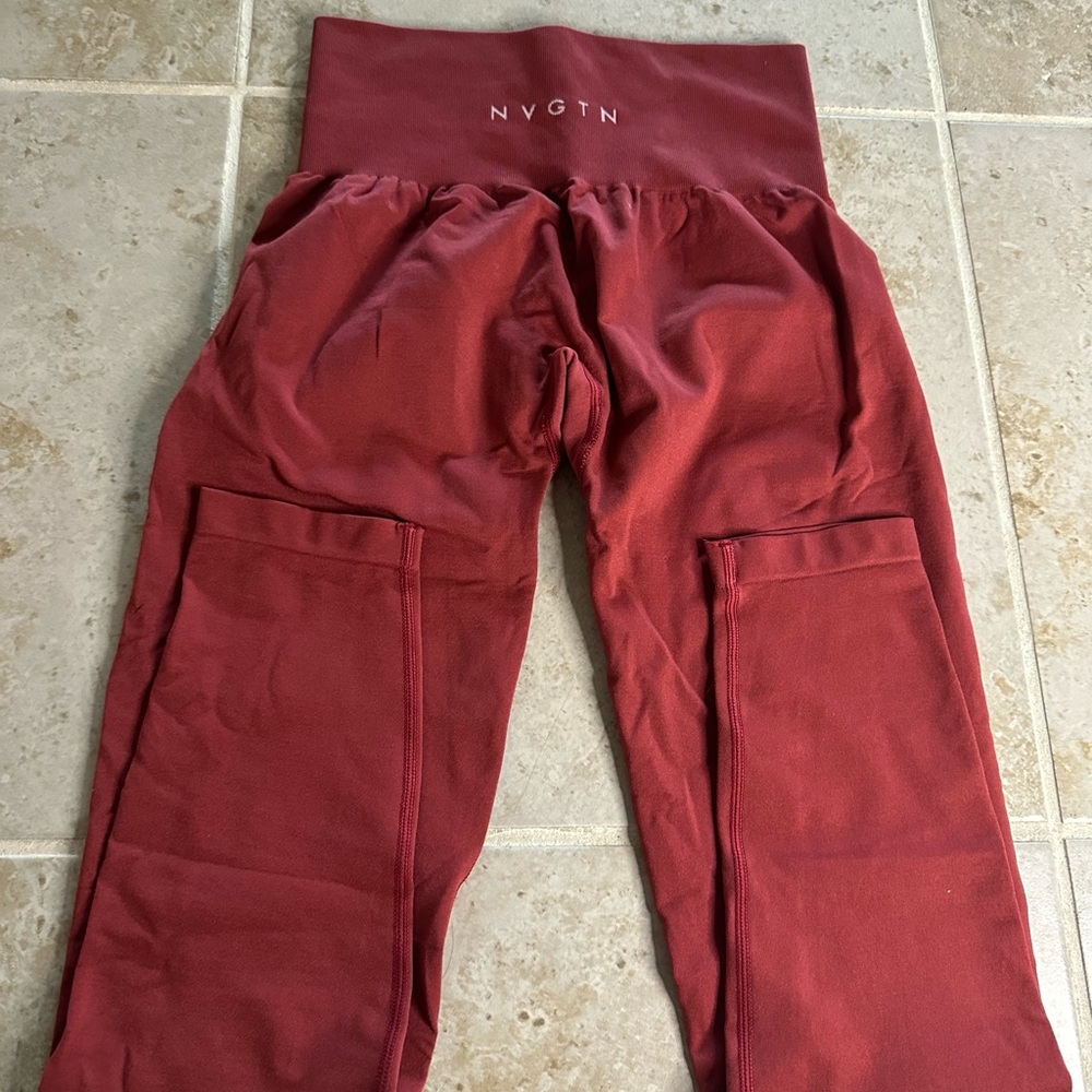 NVGTN Crimson High-Rise Leggings